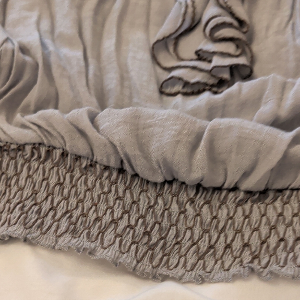 Mine Ruffled Gray Blouse - Picture 4 of 6